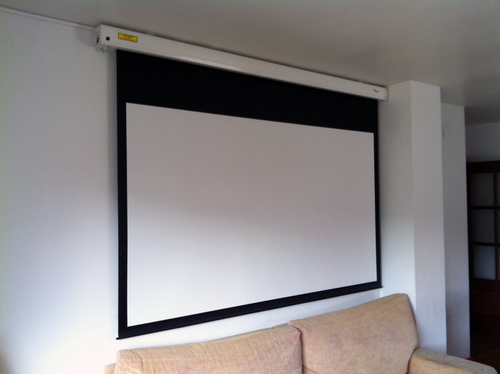 Pantallas de proyección - La Oficina Moderna